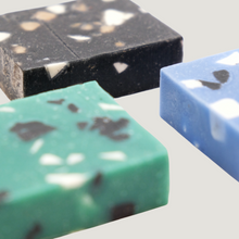 Lade das Bild in den Galerie-Viewer, Coudre Berlin Scented Soap – Terrazzo Design