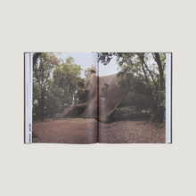 Lade das Bild in den Galerie-Viewer, Forgotten Architectures . An Archive of Overshadowed Projects