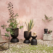 Lade das Bild in den Galerie-Viewer, Hourglass Pot black - Large