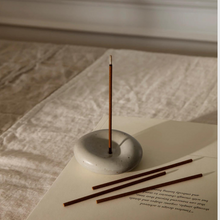 Lade das Bild in den Galerie-Viewer, Sense Incense Holder Gift Set
