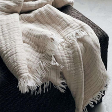 Lade das Bild in den Galerie-Viewer, Alice Throw beige