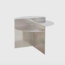 Lade das Bild in den Galerie-Viewer, Rivet Side Table
