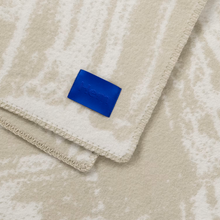 Lade das Bild in den Galerie-Viewer, Glitch Throw by Sabine Marcelis - Sand/ Off-white