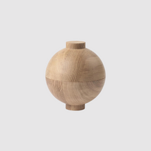 Lade das Bild in den Galerie-Viewer, Wooden Sphere - Oak