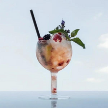 Lade das Bild in den Galerie-Viewer, FAÇON Wine Glass by Christian Metzner