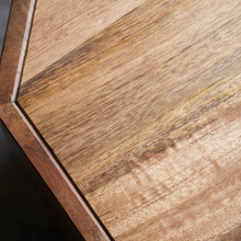 Lade das Bild in den Galerie-Viewer, Okta Hocker