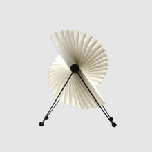 Lade das Bild in den Galerie-Viewer, Eclipse Lamp