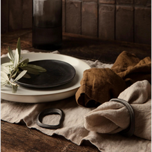 Lade das Bild in den Galerie-Viewer, Flow Napkin Rings Black - Set of 4