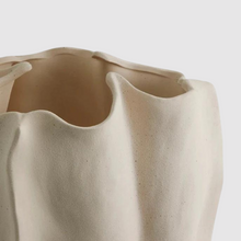 Lade das Bild in den Galerie-Viewer, Isabela Vase X-Large