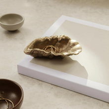 Lade das Bild in den Galerie-Viewer, Oyster Bowl Brass