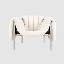 Lade das Bild in den Galerie-Viewer, Puffy Lounge Chair by Faye Toogood - Natural / Stainless steel