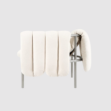 Lade das Bild in den Galerie-Viewer, Puffy Lounge Chair by Faye Toogood - Natural / Stainless steel