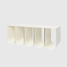Lade das Bild in den Galerie-Viewer, Curved Bench Beige - Display item