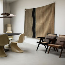 Lade das Bild in den Galerie-Viewer, Chandigarh Easy Lounge Chair