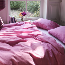 Lade das Bild in den Galerie-Viewer, Crisp Pillow Set - Sunset Pink