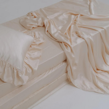 Lade das Bild in den Galerie-Viewer, Tencel Fitted Sheet - Oat Milk
