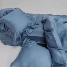 Lade das Bild in den Galerie-Viewer, Tencel Fitted Sheet - Calming Blue