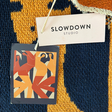 Lade das Bild in den Galerie-Viewer, Berger Throw - Slowdown Studio