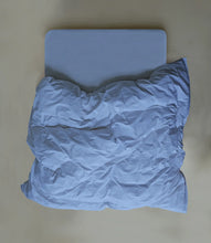 Lade das Bild in den Galerie-Viewer, Crisp Duvet Cover - Grey Blue