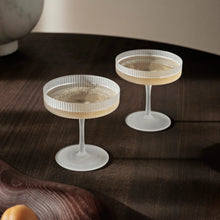 Lade das Bild in den Galerie-Viewer, Ripple Champagne Saucers - Set of 2 frosted