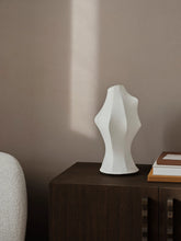 Lade das Bild in den Galerie-Viewer, Dae Table Lamp