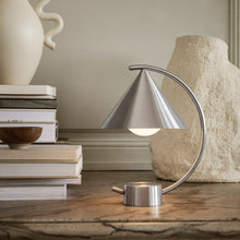 Lade das Bild in den Galerie-Viewer, Meridian Lamp Brushed Steel