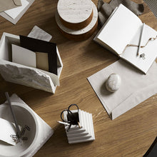 Lade das Bild in den Galerie-Viewer, Matter Magazine Keeper