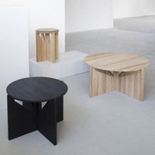 Lade das Bild in den Galerie-Viewer, Simple Coffee Table - black