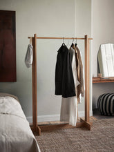 Lade das Bild in den Galerie-Viewer, Bridge Clothes Rack - Oiled Oak
