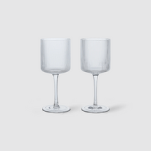 Lade das Bild in den Galerie-Viewer, Ripple Red Wine Glasses - Set of 2
