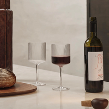 Lade das Bild in den Galerie-Viewer, Ripple Red Wine Glasses - Set of 2
