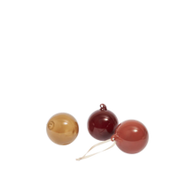 Lade das Bild in den Galerie-Viewer, Glass Baubles - Medium - Set of 3
