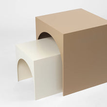 Lade das Bild in den Galerie-Viewer, Arch Side Table - Display item
