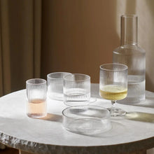 Lade das Bild in den Galerie-Viewer, Ripple Wine Glasses - Set of 2
